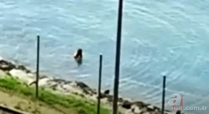 Dev timsah nehirden aniden fırlayarak küçük çocuğu yuttu  🐊 Balık tutan babası hemen suya atladı ama kurtaramadı | Vahşi doğada inanılmaz görüntü