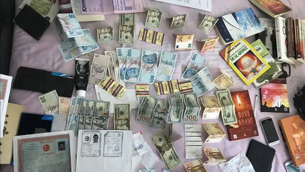 MİT'ten flaş operasyon! FETÖ'nün "mahrem imamları" hücre evinde böyle yakalandı - 1