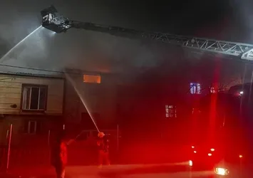 Avcılar’da yangın paniği! Alevler başka binaya sıçradı