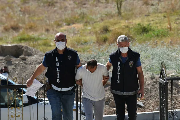 İzmir Urla'da polisten "400 saatlik operasyon" trafiği! 44 kamerayı inceledi ve yakaladı - 2
