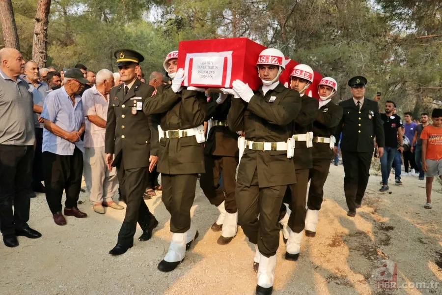 Şehit İstihkam Uzman Çavuş Taner Torun'un cenazesi Osmaniye'de defnedildi 10