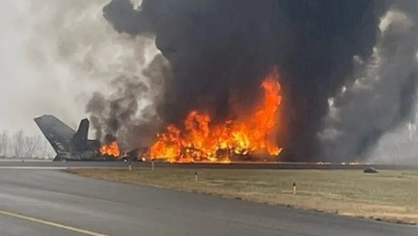 HAVALİMANINDA DEHŞET! İNİŞ YAPAN JET DÜŞTÜ 