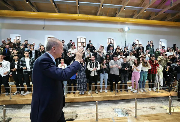 Başkan Erdoğan'dan 7’li koalisyona tepki: Milletin sinir uçlarıyla oynayanları 28 Mayıs’ta emekli edeceğiz - 1