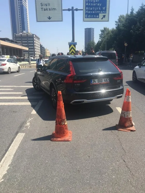 unlu-futbolcu-mustafa-muhammedin-cipinin-carptigi-yasli-adam-hayatini-kaybetti-1662297326600.jpg Ünlü futbolcu Mustafa Muhammed’in cipinin çarptığı yaşlı adam hayatını kaybetti! - 4