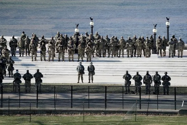 ABD’nin yeni başkanı Biden binlerce ulusal muhafızın gölgesinde yemin etti! İşte o anlar