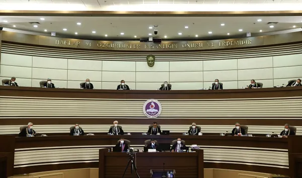 son-dakika-anayasa-mahkemesinden-chpnin-iptal-istemine-ret-cikti-1626275792732.jpg Son dakika: Anayasa Mahkemesi'nden CHP'nin iptal istemine ret çıktı - 1