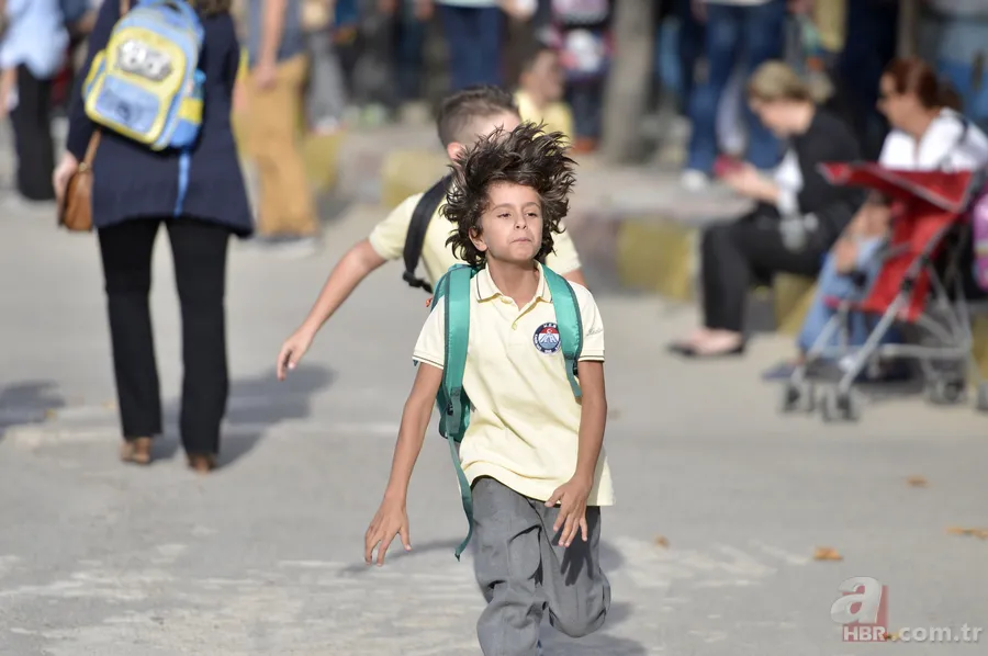 MEB son dakika: Okullar ertelendi mi? Okullar 15 Mart'ta mı açılacak? Hangi sınıflar okula gidecek? Yüz yüze eğitim... 9