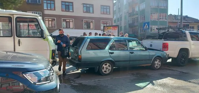 Yayaya çarpmamak için fren yapınca olan oldu! Karabük’te zincirleme kaza