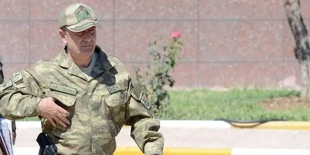 Eski Özel Kuvvetler Komutanı Zekai Aksakallı ve Orgeneral İsmail Metin Temel emekliye sevk edildi
