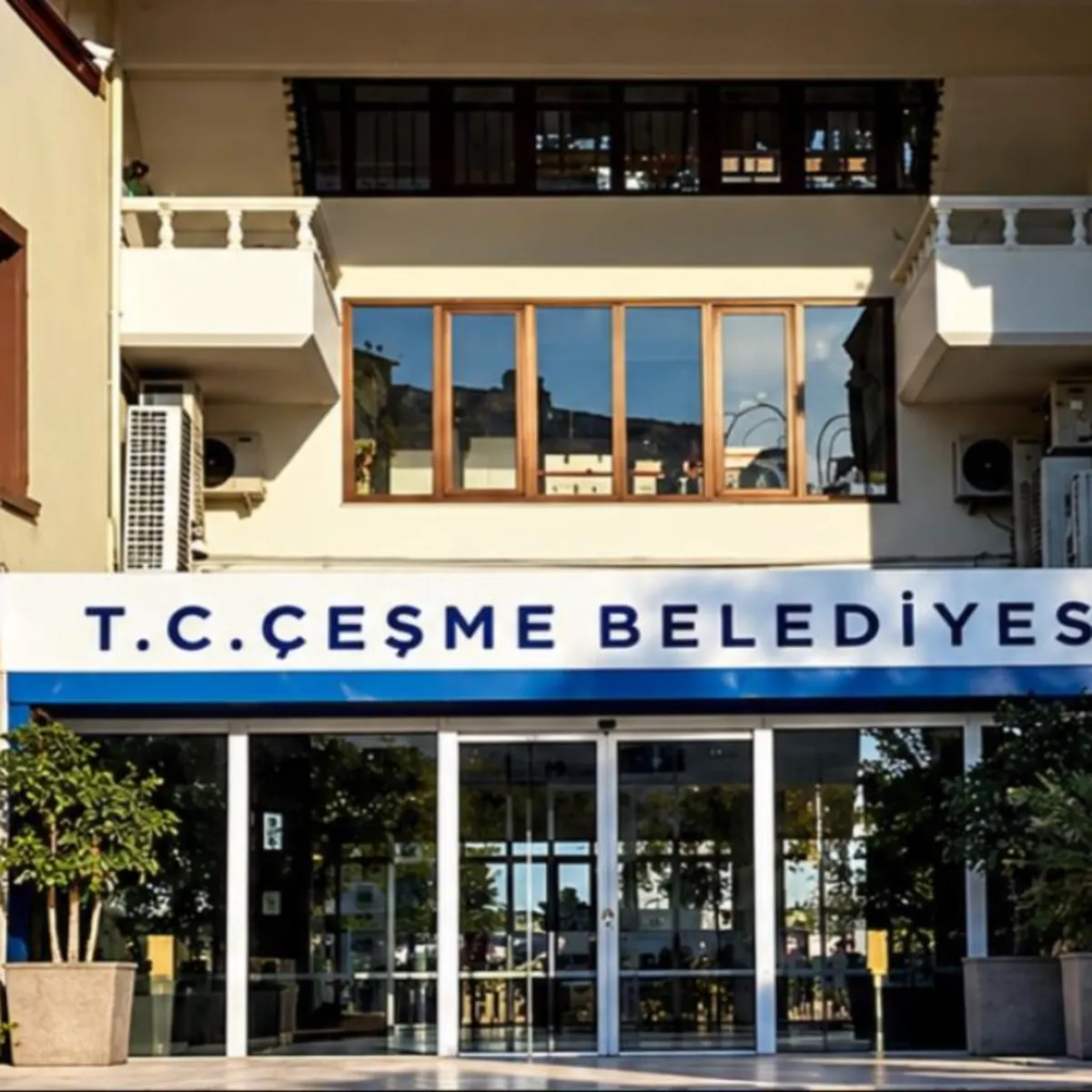 Çeşme Belediyesi'ne yolsuzluk soruşturmasında dikkat çeken diyaloglar: “Orada bir havuz var, oraya gidiyor para”
