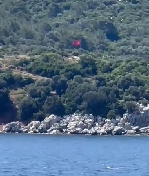 turk-donanmasi-sahaya-indi-denizkurdu-2024-tatbikati-nefes-kesiyor-a-haber-ekipleri-tcg-anadoluda-1715422028364.jpg Denizkurdu 2024 tatbikatı nefes kesiyor | Başkan Erdoğan telefonla bağlandı! A Haber ekipleri TCG Anadolu'da... - 3