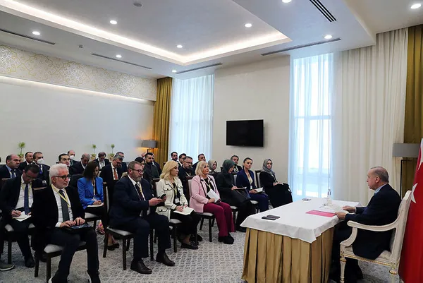 Son dakika: Başkan Erdoğan’dan Özbekistan dönüşü önemli açıklamalar! 2. asgari ücret zammı ve Rusya-Ukrayna mesajı