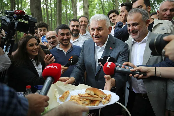 Binali Yıldırım: Ekrem İmamoğlu’nun yerinde olsam Ordu Valisi’nden özür dilerim