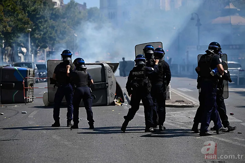 Fransa'da sokaklar yangın yeri! Protestolar ülkeyi kilitledi 16