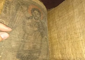 El yazması İncil'i satamadan yakalandılar