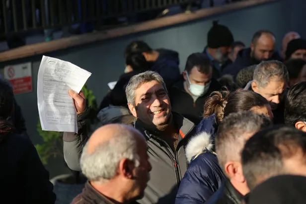 SGK yarın açık mı? 31 Aralık Cumartesi günü Sosyal Güvenlik Kurumu çalışacak mı? SGK saat kaçta açılacak, kapanacak?