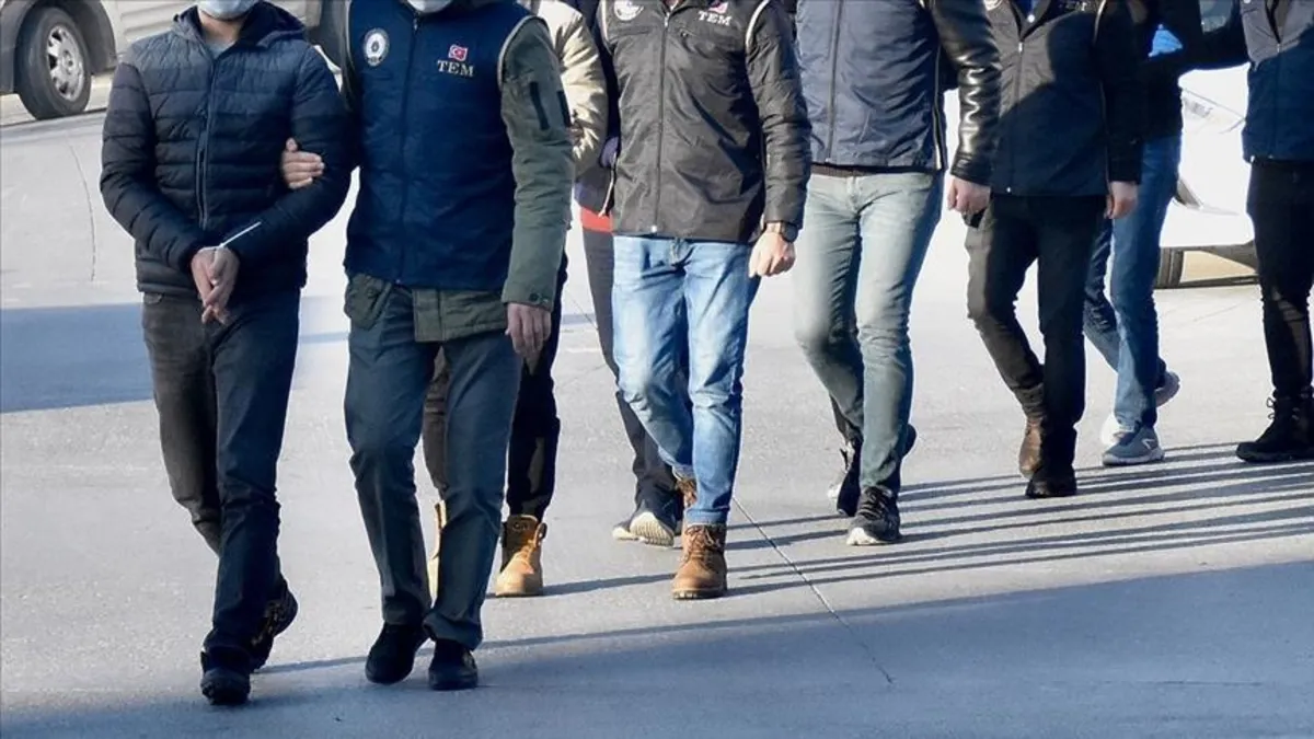 Ankara'da FETÖ operasyonu! 12 gözaltı