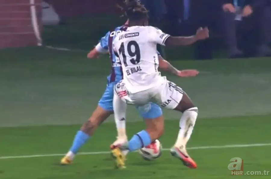 VAR kayıtları açıklandı! Trabzonspor-Beşiktaş derbisindeki kırmızı kartta ne konuşuldu? 13
