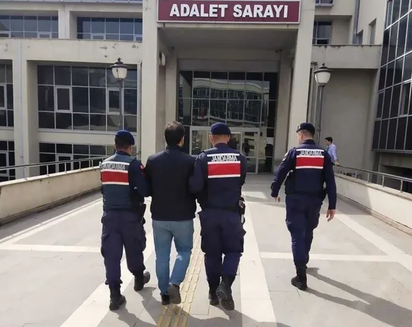 firari-fetocu-eski-komiser-paketlendi-1707858623861.jpeg Firari FETÖ'cü eski komiser yakalandı! - 2