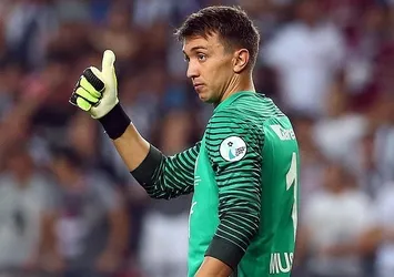 Muslera, Fenerbahçe ve Beşiktaş'ı ikiye katladı