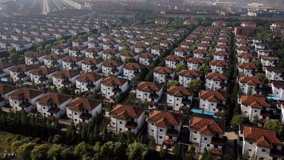 Bu köyde herkes villada oturuyor