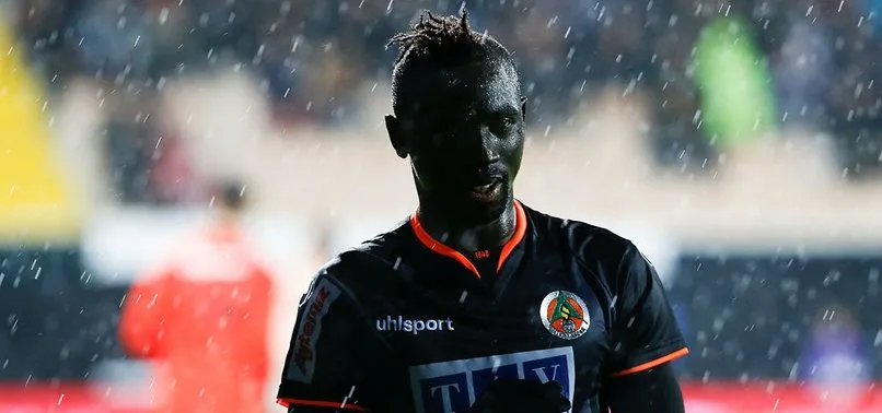 Beşiktaş Papiss Cisse ile sona yaklaştı! Transfer an meselesi