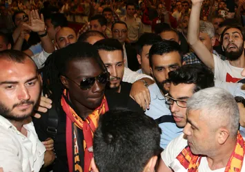 Bafetimbi Gomis, İstanbul'a geldi