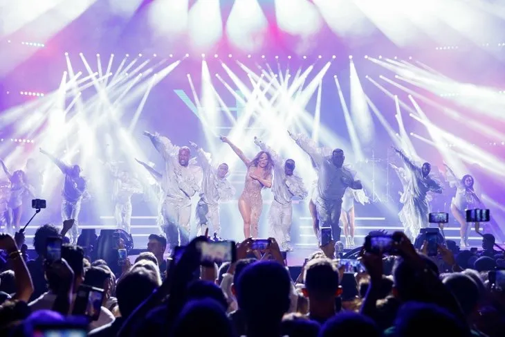 Jennifer Lopez Antalya’da fırtına gibi esti