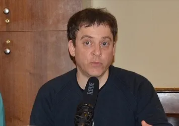 İsrailli Yahudi aktivist Ofer Neiman: Hükümet bizim paramızla yeniden Filistinli çocukları öldürüyor