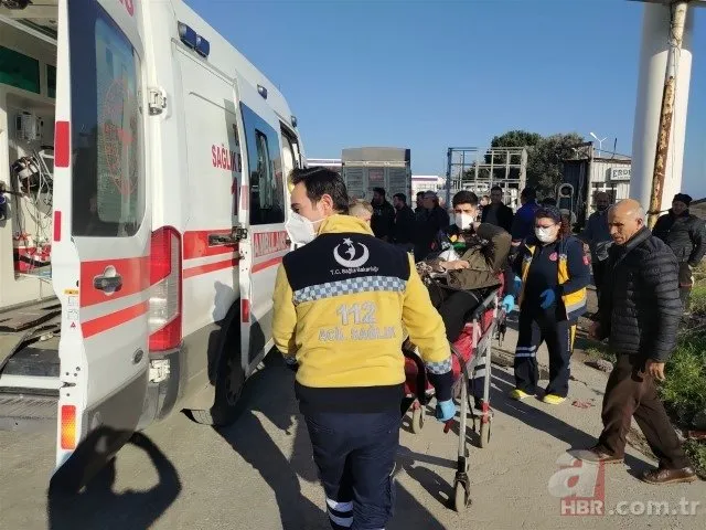 Kırmızı ışıkta duran araca çarptı! 3 İranlı yaralandı