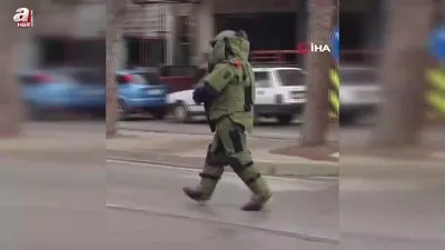 Tarlada el bombası buldu! Babasının iş yerine getirdi