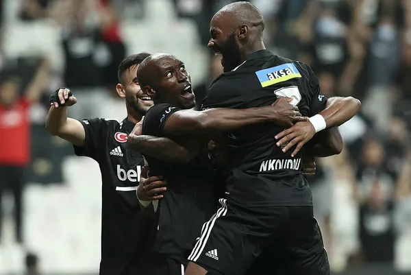 Son şampiyon Beşiktaş galibiyetle başladı! Beşiktaş 3-0 Çaykur Rizespor