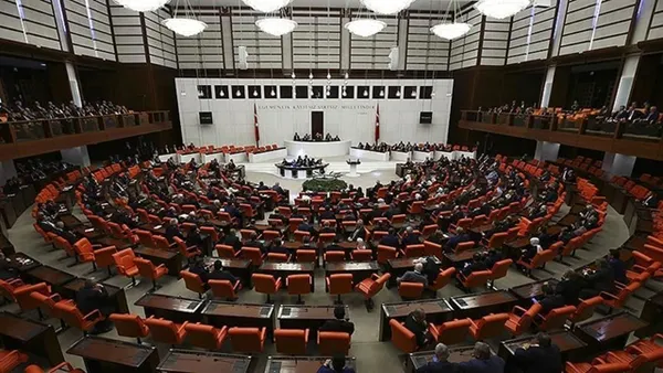 ittifaktaki-olaganustu-toplanti-krizi-buyuyor-hdpden-chpye-kendinizi-sorgulayin-tepkisi-1659453306682.jpg İttifaktaki 'olağanüstü toplantı' krizi büyüyor: HDP'den CHP'ye 'Kendinizi sorgulayın' tepkisi - 1