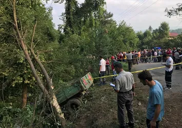 Sakarya Hendek'te traktör devrildi: 7 ölü, 10 yaralı
