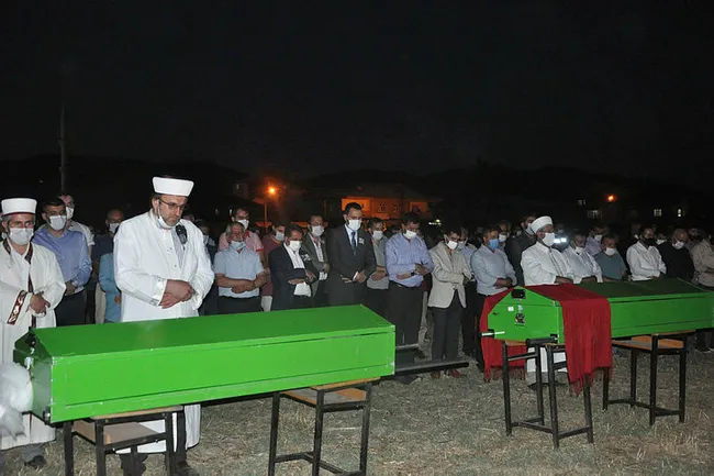 Hakkari’de kazada ölen Savaş Bayram ve Aysun Er'in evlilik hazırlığı yaptığı öğrenildi - 4