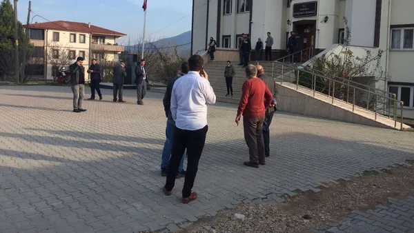 duzce-depreminde-son-dakika-gelismesi-bakan-koca-duyurdu-olu-ve-yarali-var-mi-1637171000378.jpg Düzce depreminde son dakika gelişmesi! Bakan Koca duyurdu! Ölü ve yaralı var mı? - 3