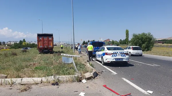 Kayseri-Sivas yolunda korkunç kaza! 1 ölü 14 yaralı - 1