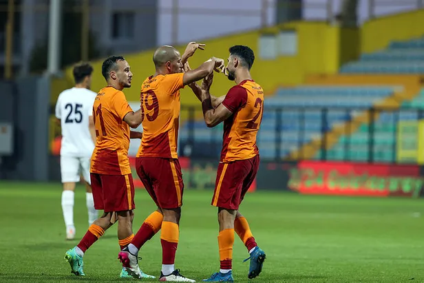 PSV Galatasaray maçı ne zaman? 2021 Şampiyonlar Ligi PSV GS maçı hangi kanalda, saat kaçta?