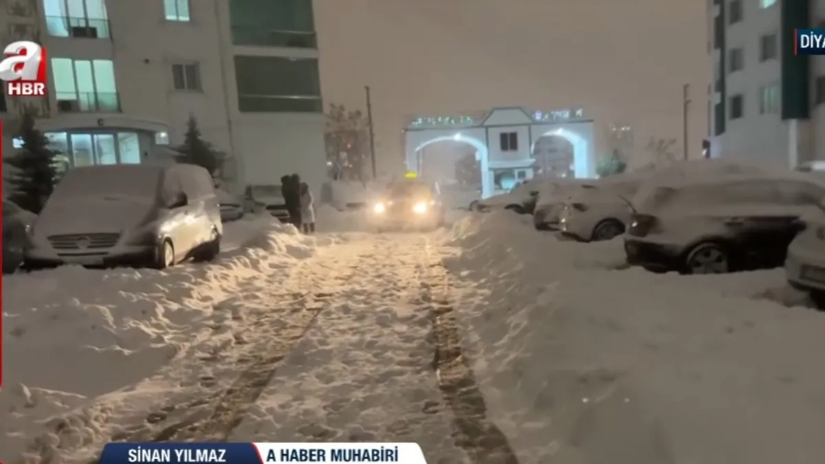 Yurdun doğusu buz kesti! A Haber bölgede: Diyarbakır'da son 53 yılın en yoğun kar yağışı