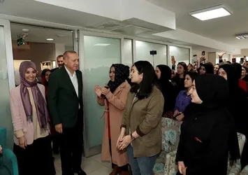 Başkan Erdoğan'dan TÜRGEV yurduna ziyaret