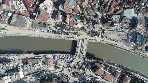 AK Parti Sözcüsü Ömer Çelik’ten deprem bölgesindeki STK’lara yönelik açıklama: Takdir ediyoruz ama koordinasyonu AFAD sağlar