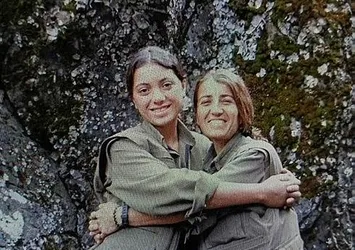 HDP'nin milletvekili adayı Ayten Dönmez'in PKK kamplarındaki yeni fotoğrafları ortaya çıktı