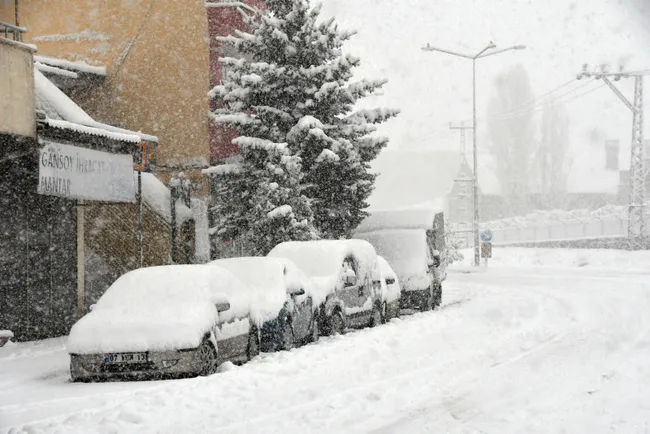 Meteoroloji'den peş peşe son dakika açıklamaları! Uzman isimler uyardı: Dışarı çıkmayın - 4