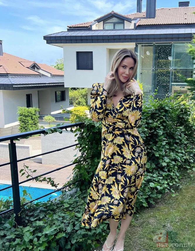 Demet Şener’in gelinlikli paylaşımı sosyal medyayı salladı! “Su gibi...” 5