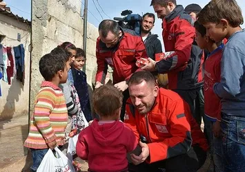 Mehmetçik geldi Afrin nefes aldı