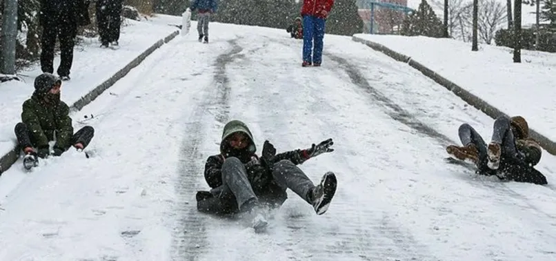 Yüz yüze eğitimde flaş karar! Valiliklerden açıklamalar üst üste geliyor