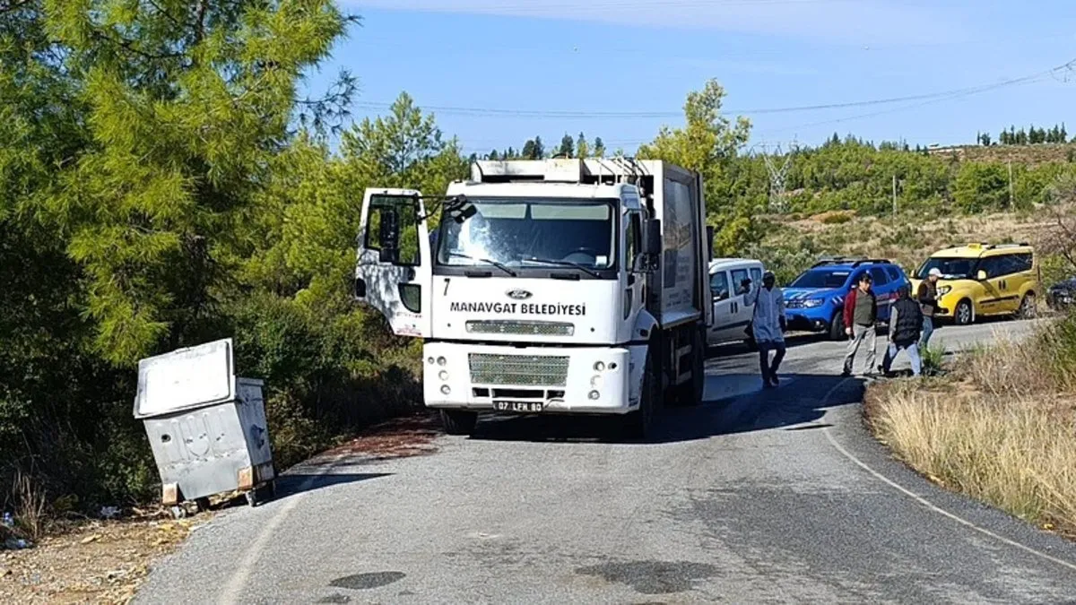 Çöp kamyonunda korkunç cinayet! Mesai arkadaşını boğazından bıçaklayarak öldürdü
