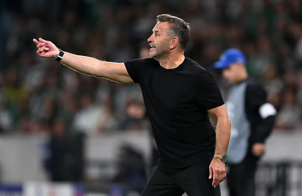 1789907129559.jpg Galatasaray'da 60 yıl sonra ortaya çıkan tablo! Trabzonspor yenilgisi sonrası savunmada alarm zilleri çalıyor - 2