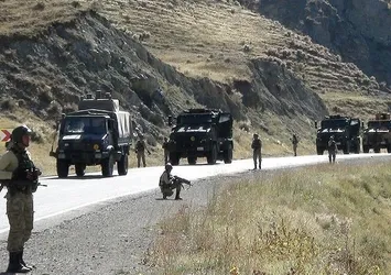 Hakkari'de çatışma 5 asker şehit oldu