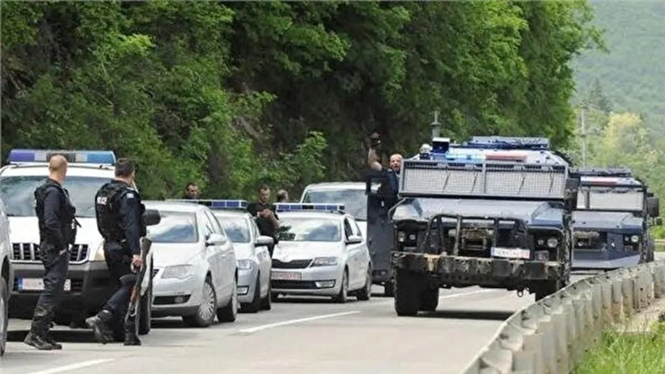 Sırbistan’dan Kosova polisine 4. saldırı!